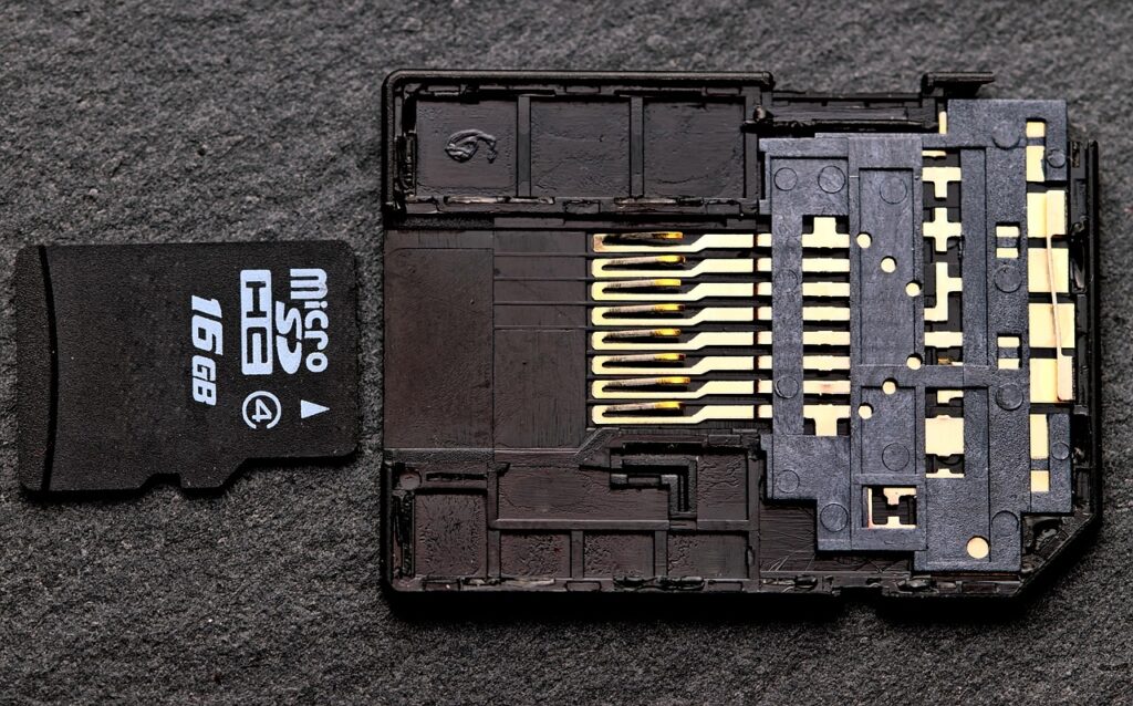 Pinout per il recupero dati da una MicroSD illeggibile